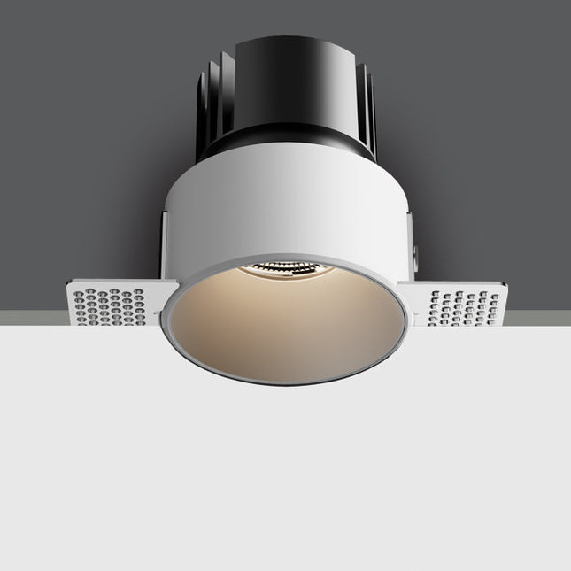 ONE Light Spotlight 650lm 3000K-3500K-4000K CRI90 36° White 10107BT/W/V
