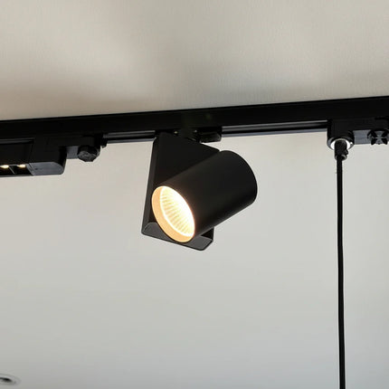 ONE Light Spotlight 15W 1200lm 3000K CRI80 38° IP20 Black 65611NT/B/W